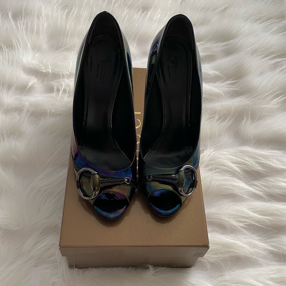GUCCI VERNICE FLOYD BIT ZIPPER HEELS/PUMPS